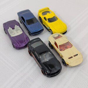 Lot of 5 Hot Wheels model sports cars